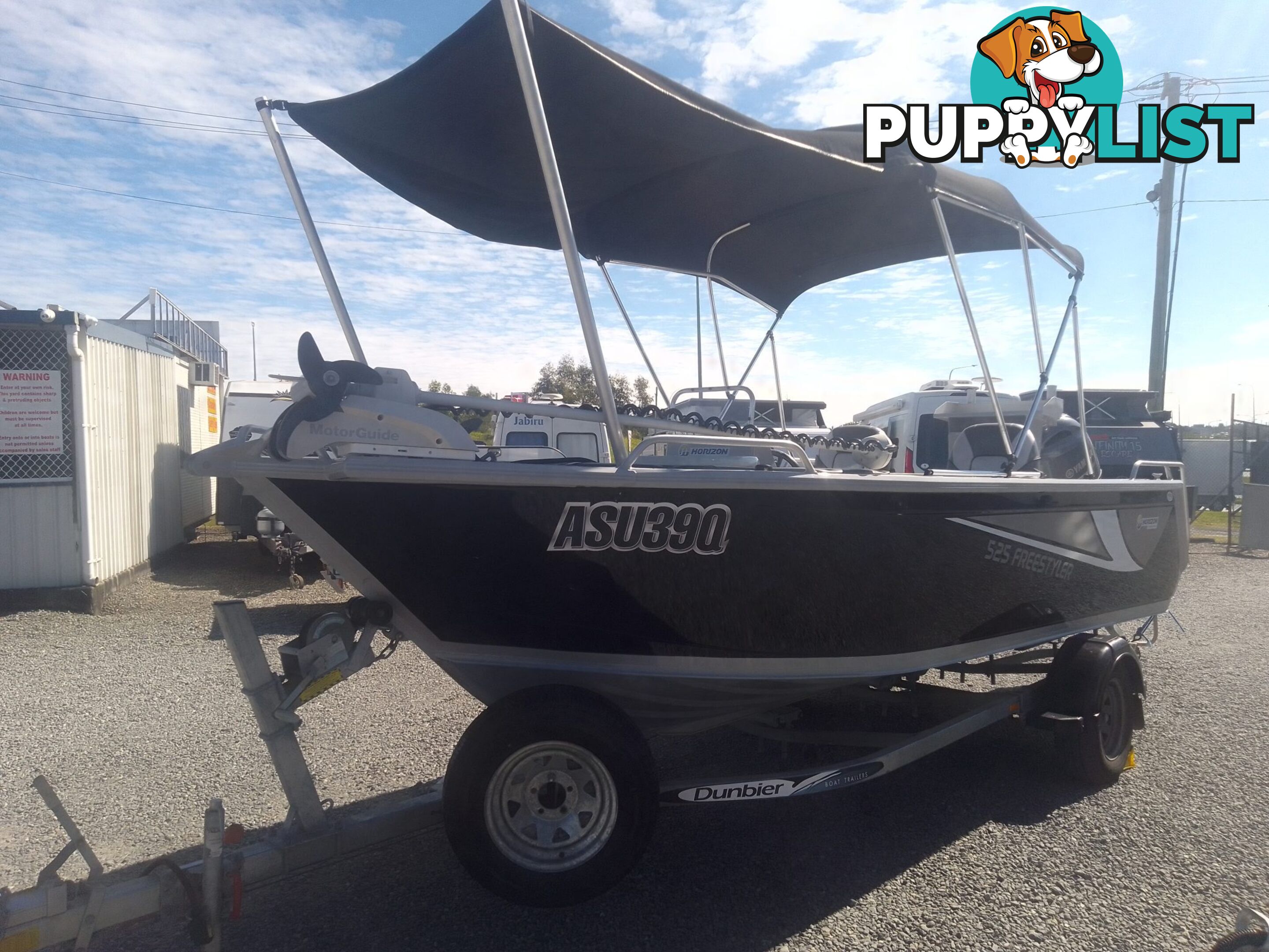 USED 2020 HORIZON FREESTYLER 5.25M SIDE CONSOLE WITH A 2020 YAMAHA 90HP 4 STROKE OUTBOARD ON A 2020 DUNBIER SINGLE AXLE TRAILER.