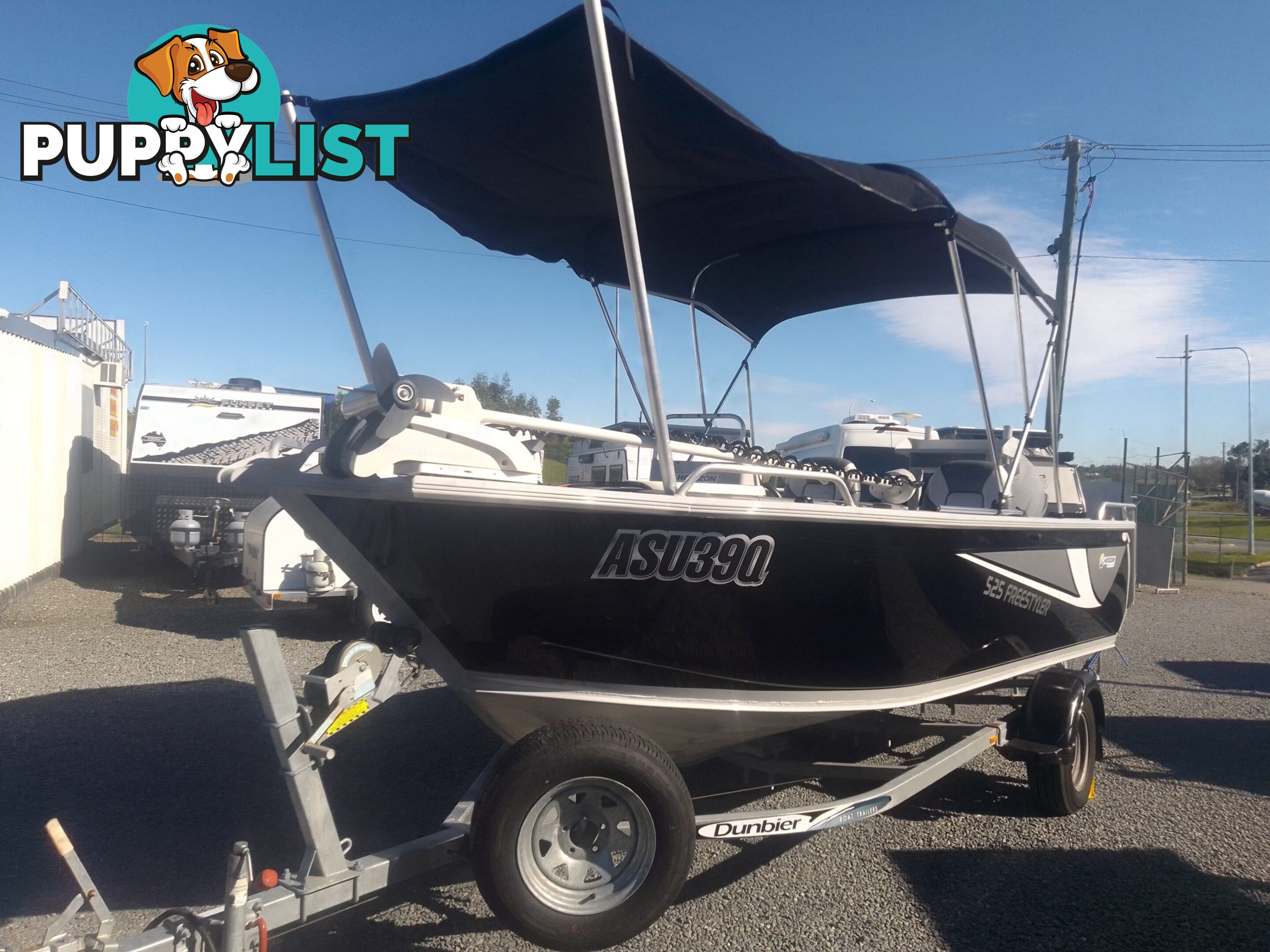 USED 2020 HORIZON FREESTYLER 5.25M SIDE CONSOLE WITH A 2020 YAMAHA 90HP 4 STROKE OUTBOARD ON A 2020 DUNBIER SINGLE AXLE TRAILER.