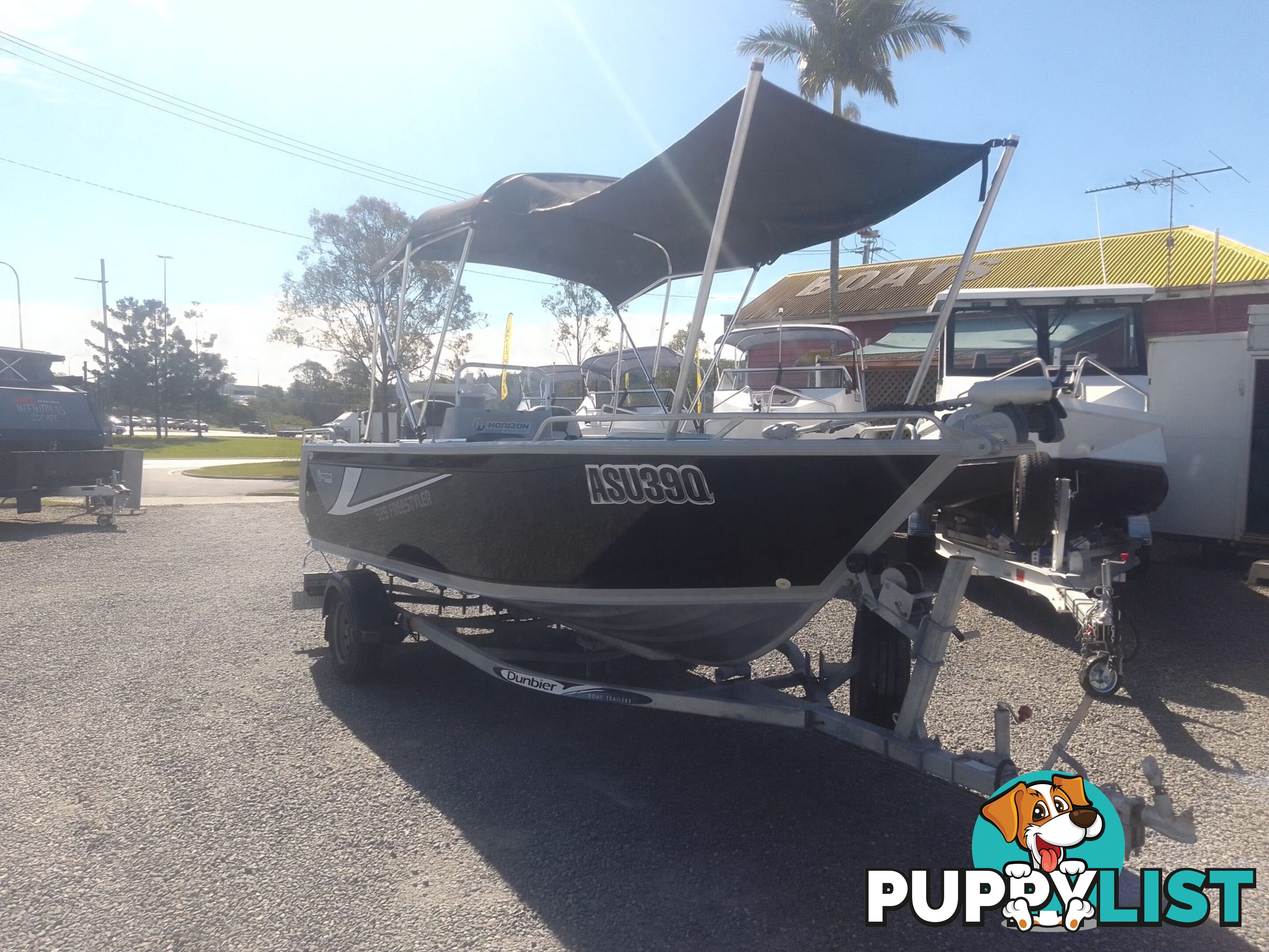 USED 2020 HORIZON FREESTYLER 5.25M SIDE CONSOLE WITH A 2020 YAMAHA 90HP 4 STROKE OUTBOARD ON A 2020 DUNBIER SINGLE AXLE TRAILER.