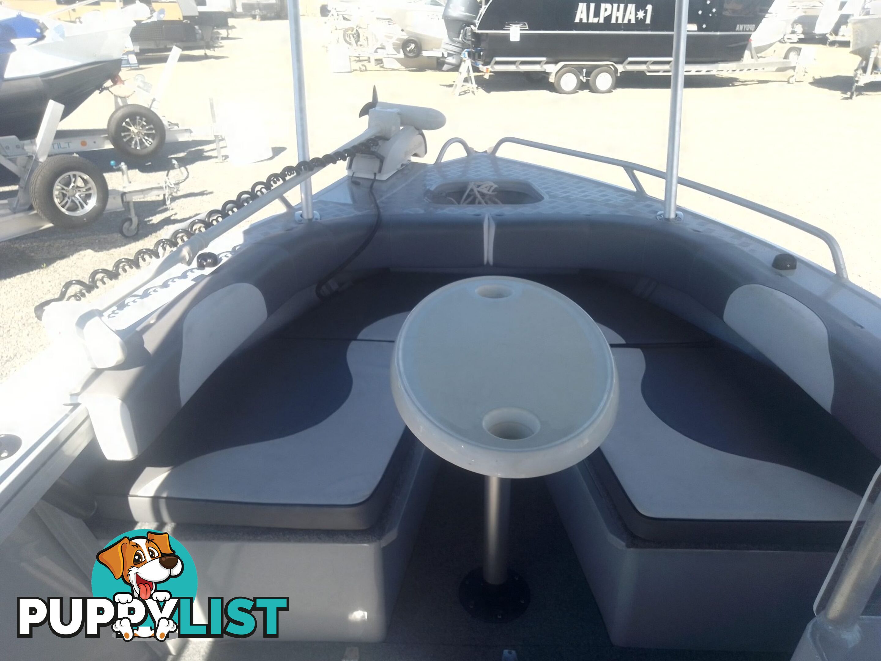 USED 2020 HORIZON FREESTYLER 5.25M SIDE CONSOLE WITH A 2020 YAMAHA 90HP 4 STROKE OUTBOARD ON A 2020 DUNBIER SINGLE AXLE TRAILER.