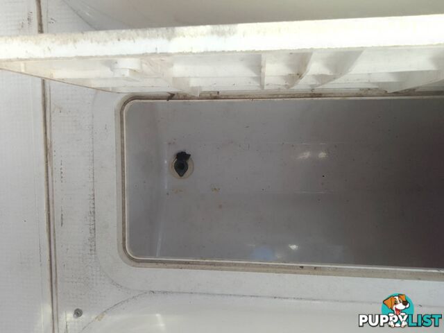 1997 WHITTLEY SEA LEGEND 6.3MTR WITH 175HP EVINRUDE OUTBOARD MOTOR ON EASYTOW TRAILER