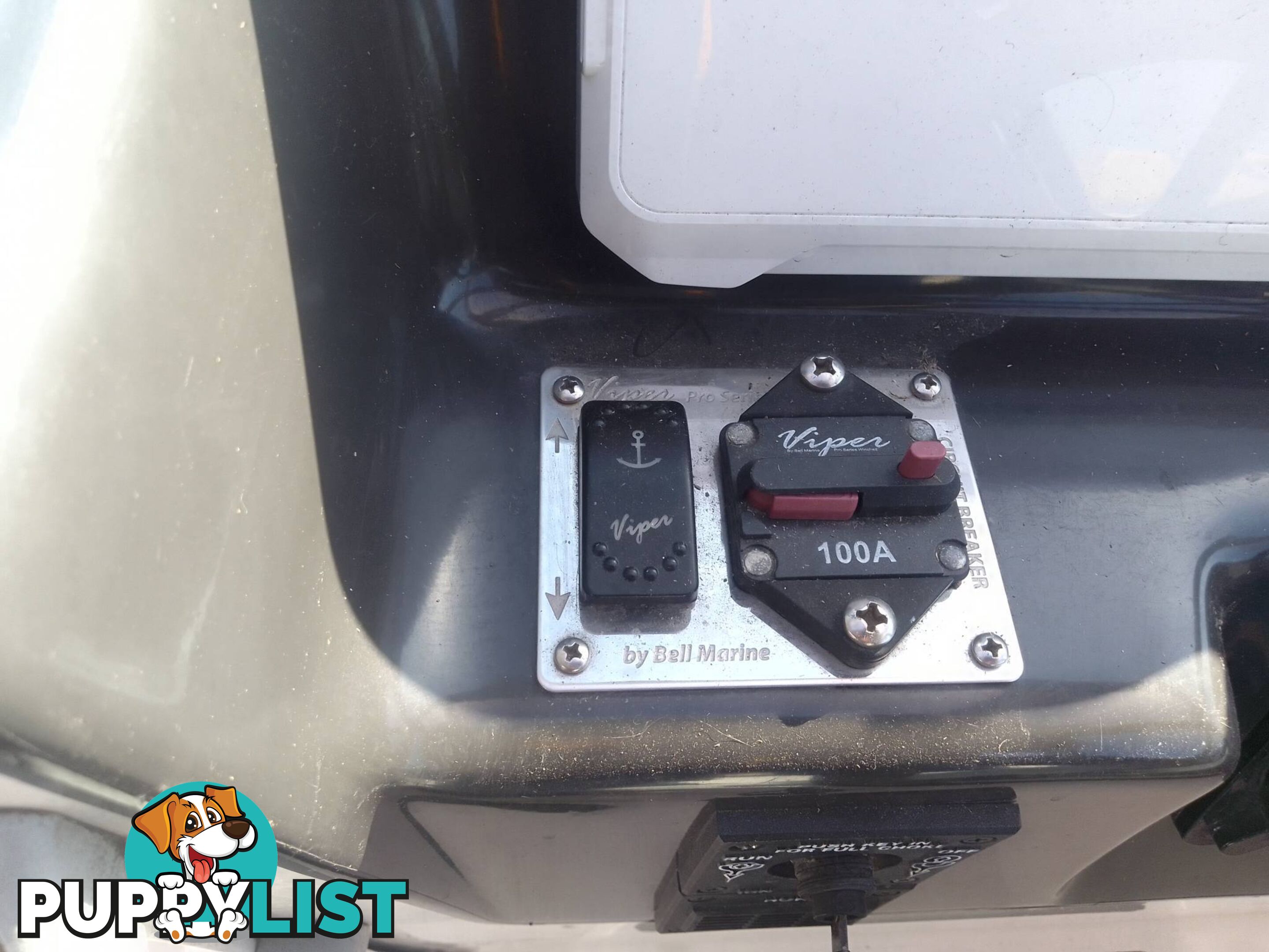 1997 WHITTLEY SEA LEGEND 6.3MTR WITH 175HP EVINRUDE OUTBOARD MOTOR ON EASYTOW TRAILER