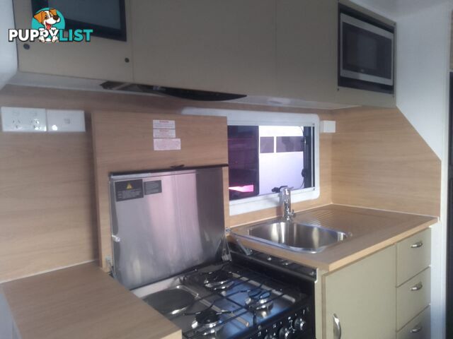 NEW 2024 NEW DESIGN FAMILY TRECKER BUNK BEDS 21'6" OFF ROAD DUAL AXLE CARAVAN