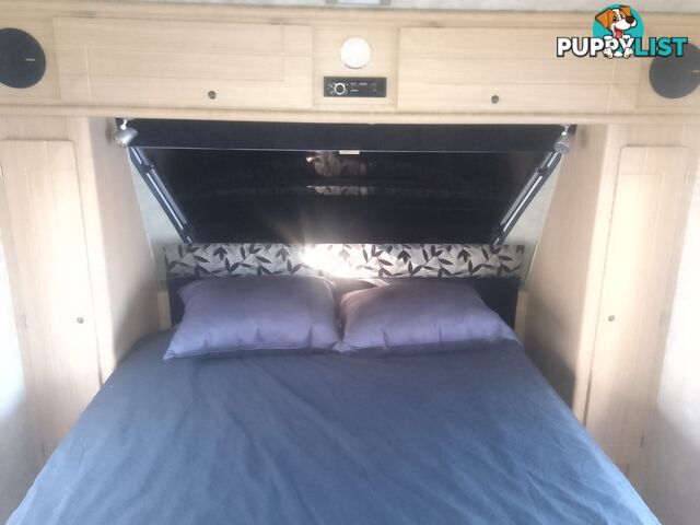 USED 2011 JURGENS LUNAGAZER JT405 SEMI OFF ROAD DUAL AXLE CARAVAN