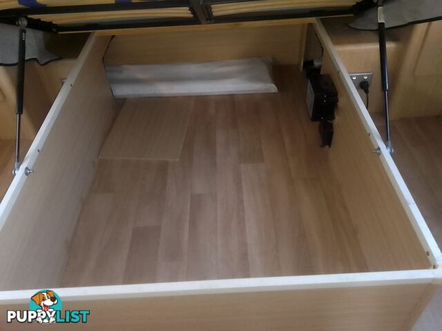 USED 2011 JURGENS LUNAGAZER JT405 SEMI OFF ROAD DUAL AXLE CARAVAN
