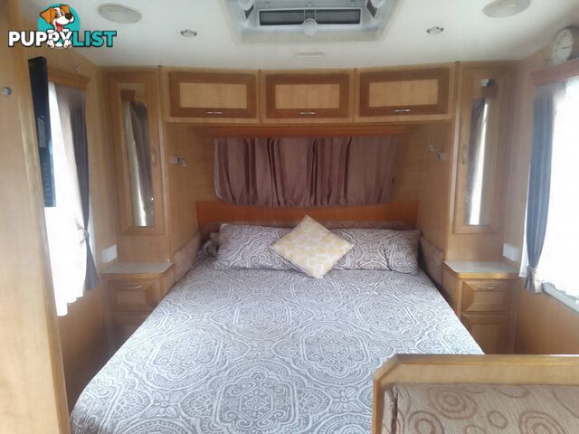 USED 2011 LAGOON FIVE STAR TANDEM TOURING CARAVAN