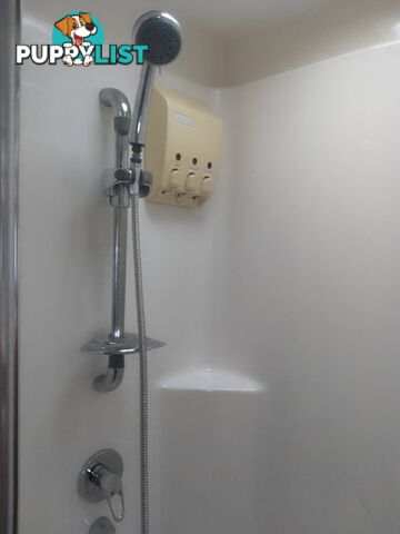 USED 2011 LAGOON FIVE STAR TANDEM TOURING CARAVAN