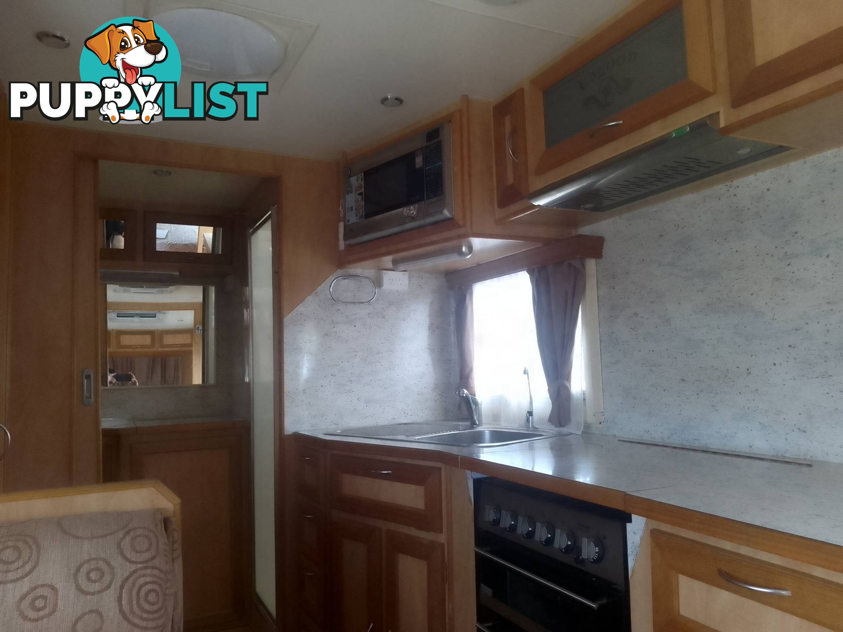 USED 2011 LAGOON FIVE STAR TANDEM TOURING CARAVAN