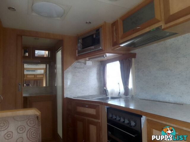 USED 2011 LAGOON FIVE STAR TANDEM TOURING CARAVAN