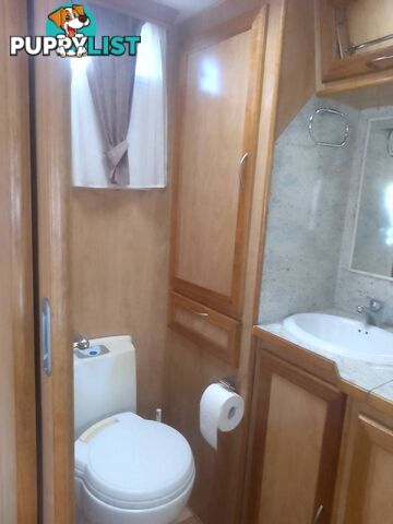 USED 2011 LAGOON FIVE STAR TANDEM TOURING CARAVAN