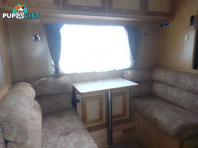 USED 2011 LAGOON FIVE STAR TANDEM TOURING CARAVAN