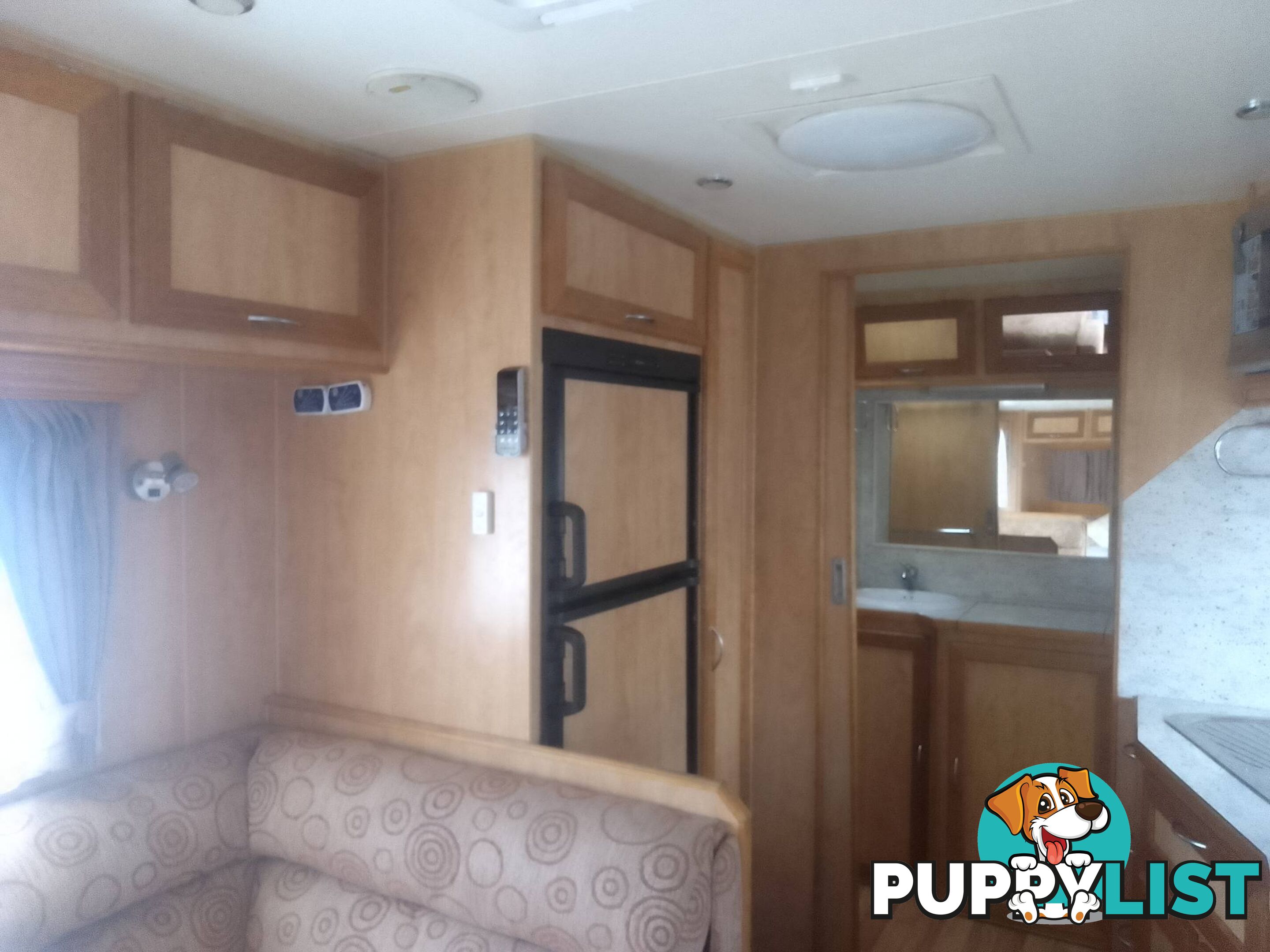 USED 2011 LAGOON FIVE STAR TANDEM TOURING CARAVAN