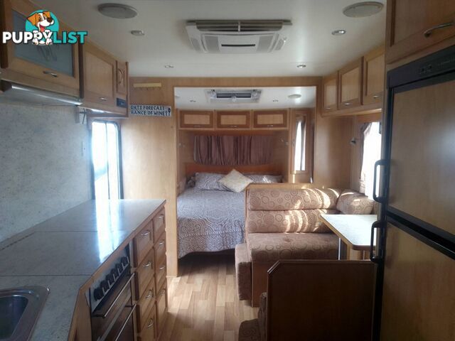 USED 2011 LAGOON FIVE STAR TANDEM TOURING CARAVAN