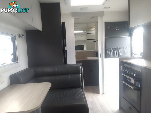 USED 2021 FRANKLIN G4 21FT TOURING DUAL AXLE CARAVAN
