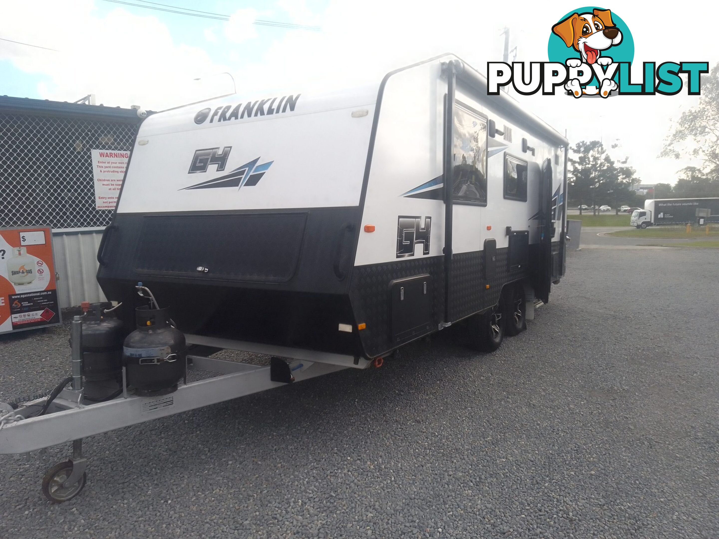 USED 2021 FRANKLIN G4 21FT TOURING DUAL AXLE CARAVAN