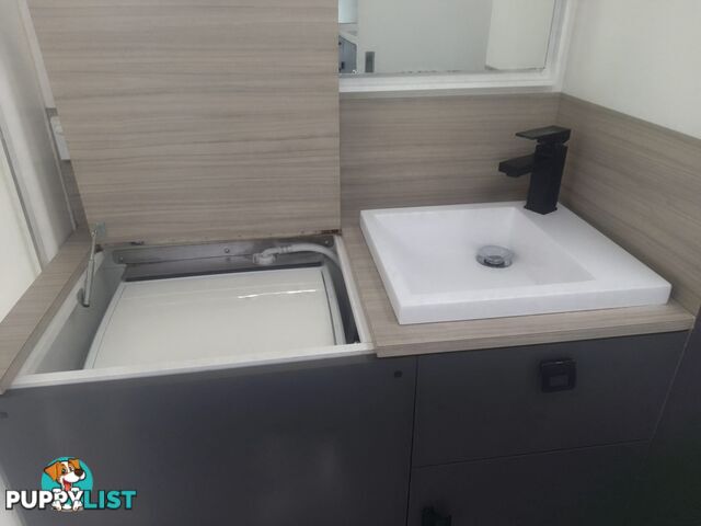 USED 2021 FRANKLIN G4 21FT TOURING DUAL AXLE CARAVAN