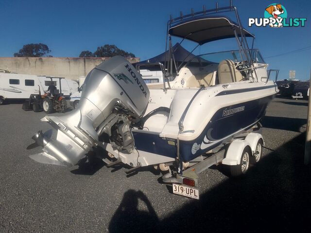 USED 2005 HAINES HUNTER 650 HORIZON HALF CABIN ON A 2005 EASYTOW DUAL AXLE TRAILER WITH A 215HP HONDA 4 STROKE OUTBOARD