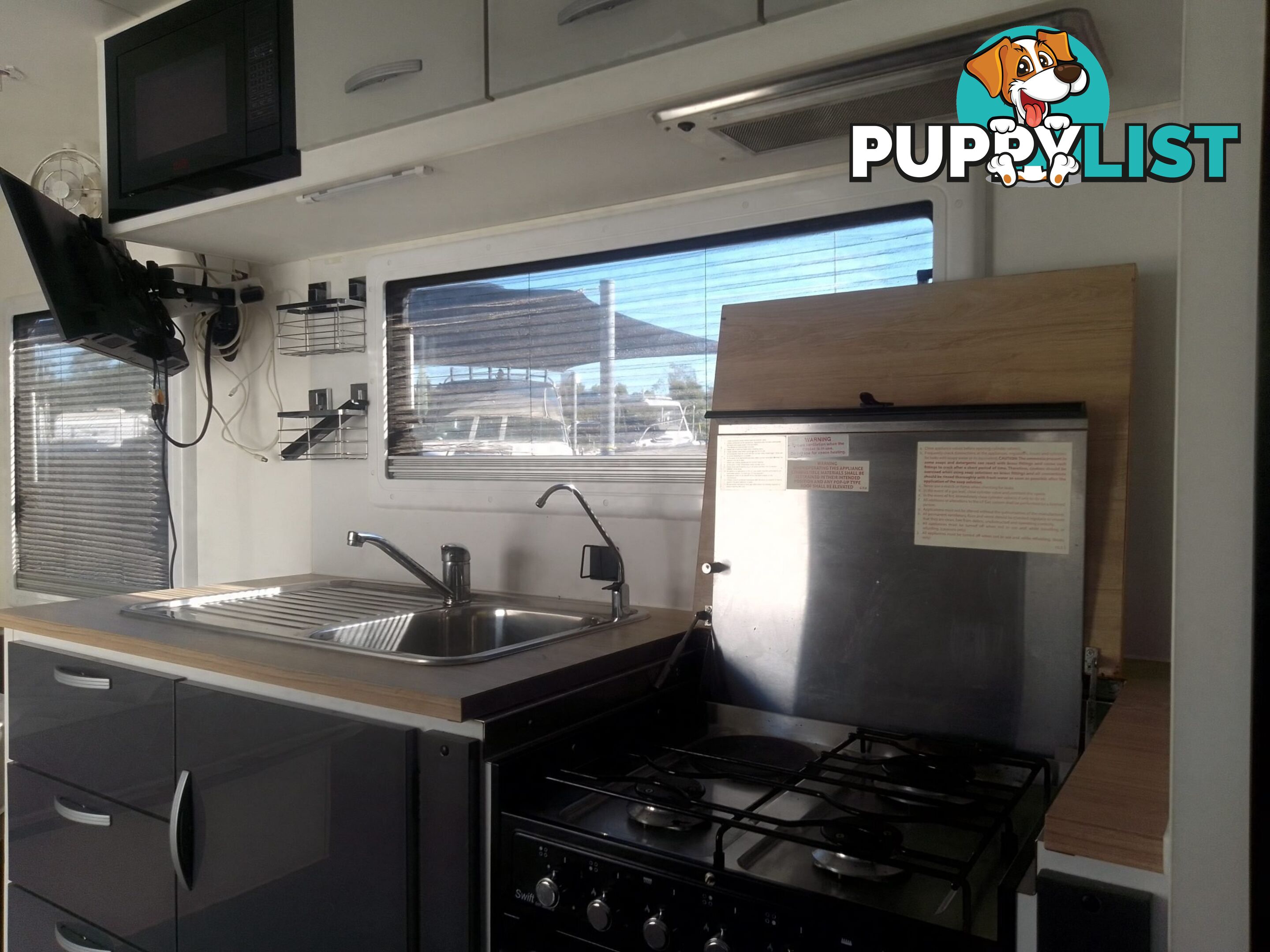 USED 2021 LEADER GOLD 2 BUNK FAMILY SEMI OFF ROAD DUAL AXLE CARAVAN