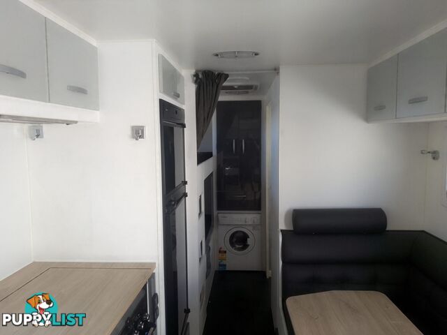 USED 2021 LEADER GOLD 2 BUNK FAMILY SEMI OFF ROAD DUAL AXLE CARAVAN