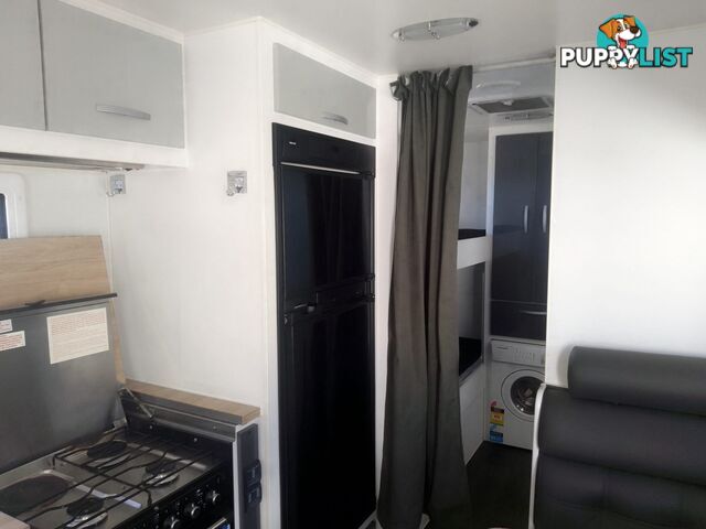 USED 2021 LEADER GOLD 2 BUNK FAMILY SEMI OFF ROAD DUAL AXLE CARAVAN