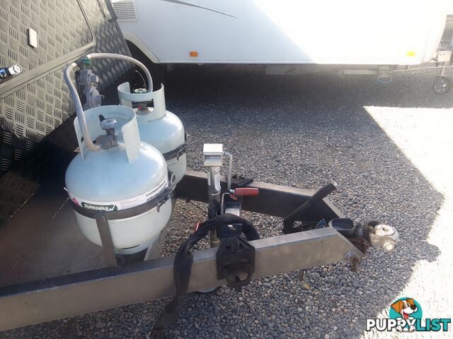 USED 2021 LEADER GOLD 2 BUNK FAMILY SEMI OFF ROAD DUAL AXLE CARAVAN
