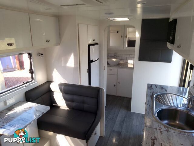 SUNSET BOULEVARD 21FT SEMI OFF-ROAD TOURING CARAVAN