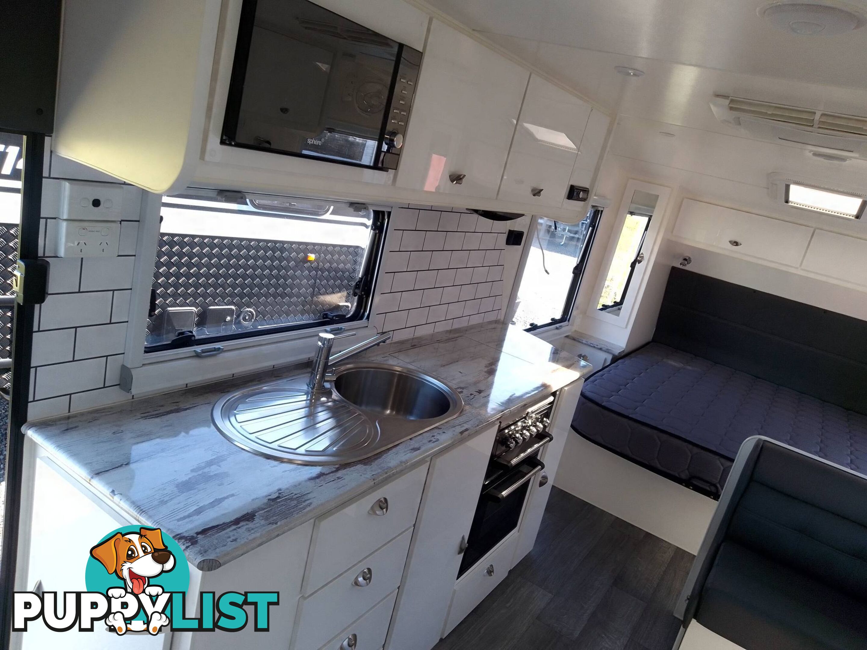 SUNSET BOULEVARD 21FT SEMI OFF-ROAD TOURING CARAVAN