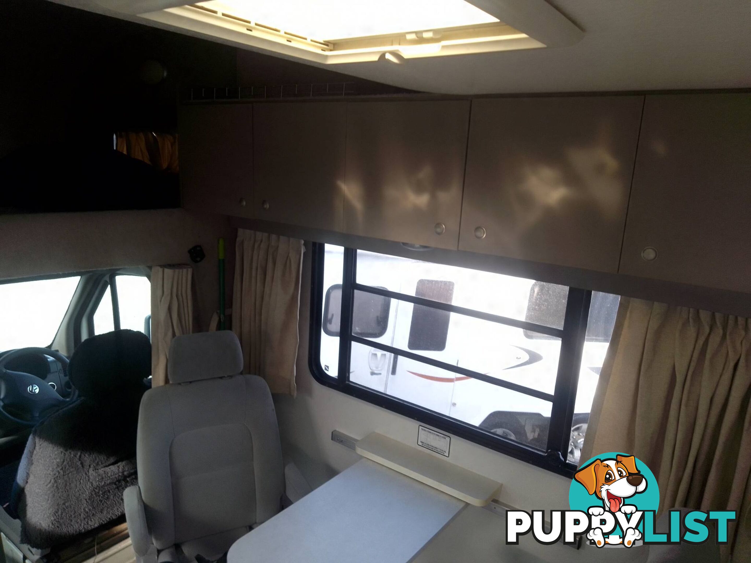 VOLKSWAGEN TURBO DIESEL CRAFTER TALVOR 24FT MOTORHOME