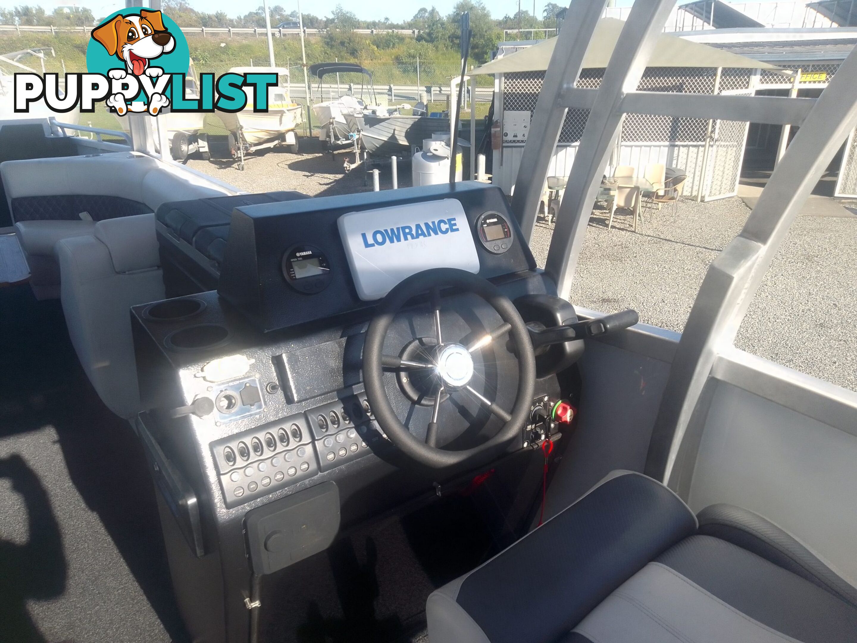 USED 2021 MANCRAFT 8.00M PONTOON BOAT WITH 2020 MODEL 250HP YAMAHA 4 STROKE ENGINE ON A 2021 DAVID BALE BUILT ALLOY CUSTOM BUILT TRAILER.