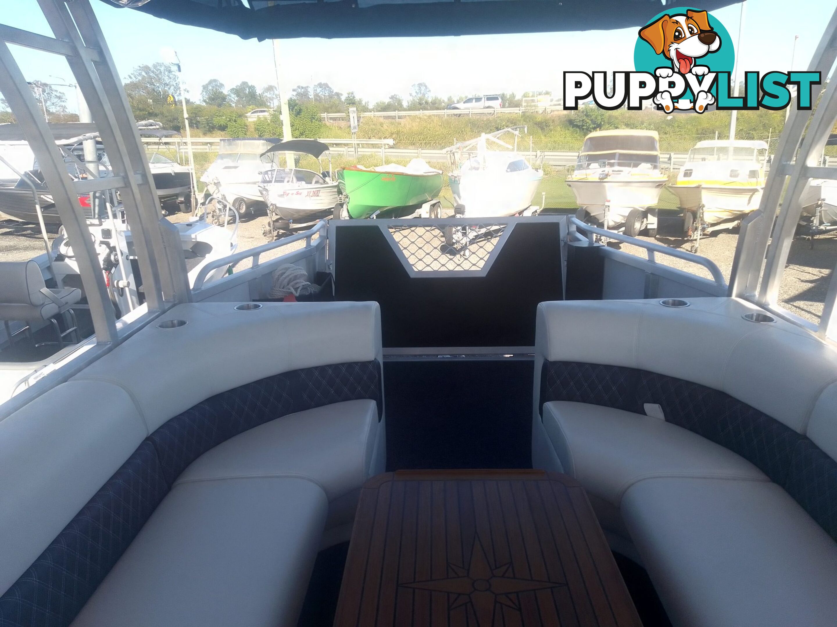 USED 2021 MANCRAFT 8.00M PONTOON BOAT WITH 2020 MODEL 250HP YAMAHA 4 STROKE ENGINE ON A 2021 DAVID BALE BUILT ALLOY CUSTOM BUILT TRAILER.