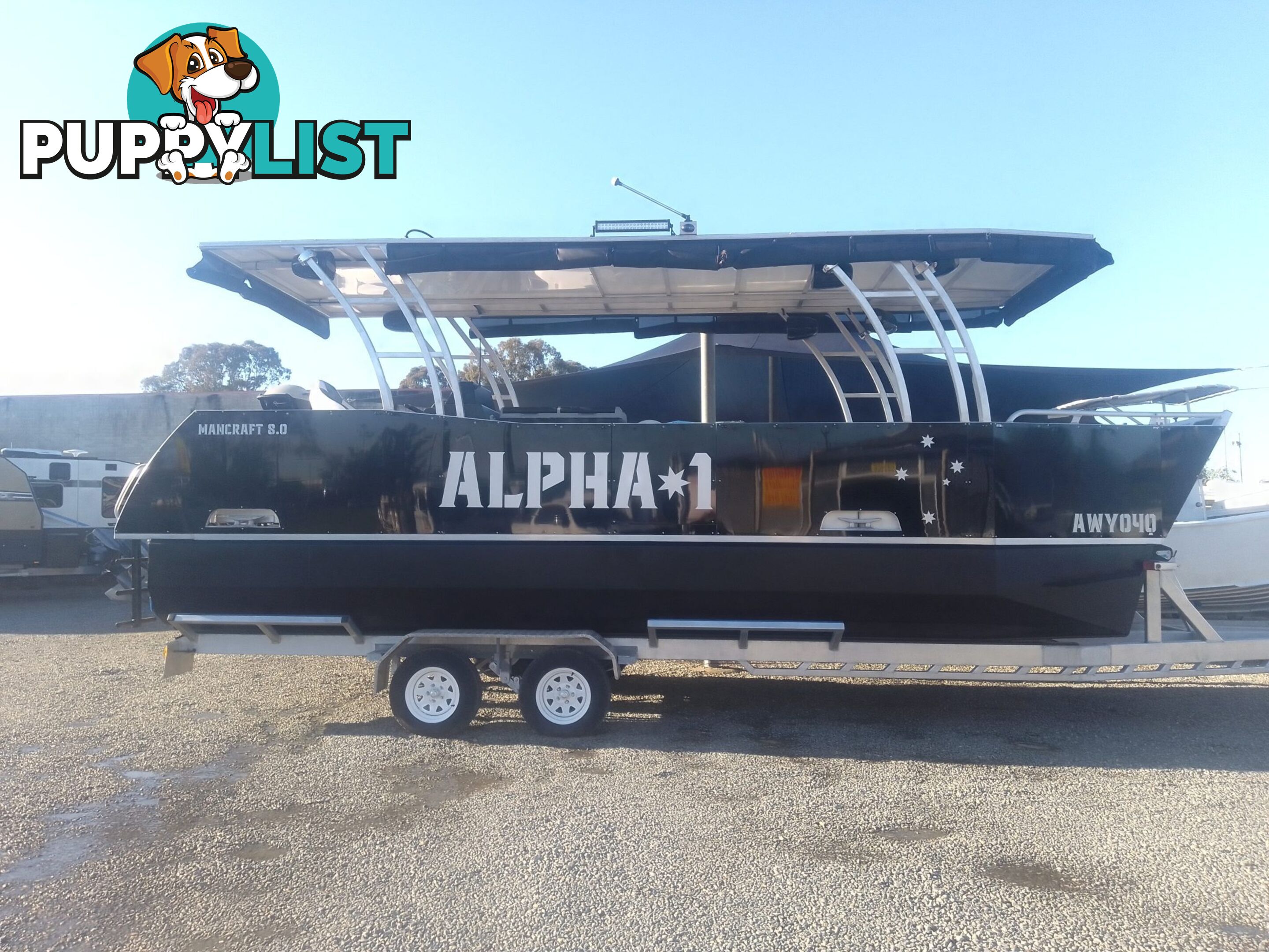 USED 2021 MANCRAFT 8.00M PONTOON BOAT WITH 2020 MODEL 250HP YAMAHA 4 STROKE ENGINE ON A 2021 DAVID BALE BUILT ALLOY CUSTOM BUILT TRAILER.