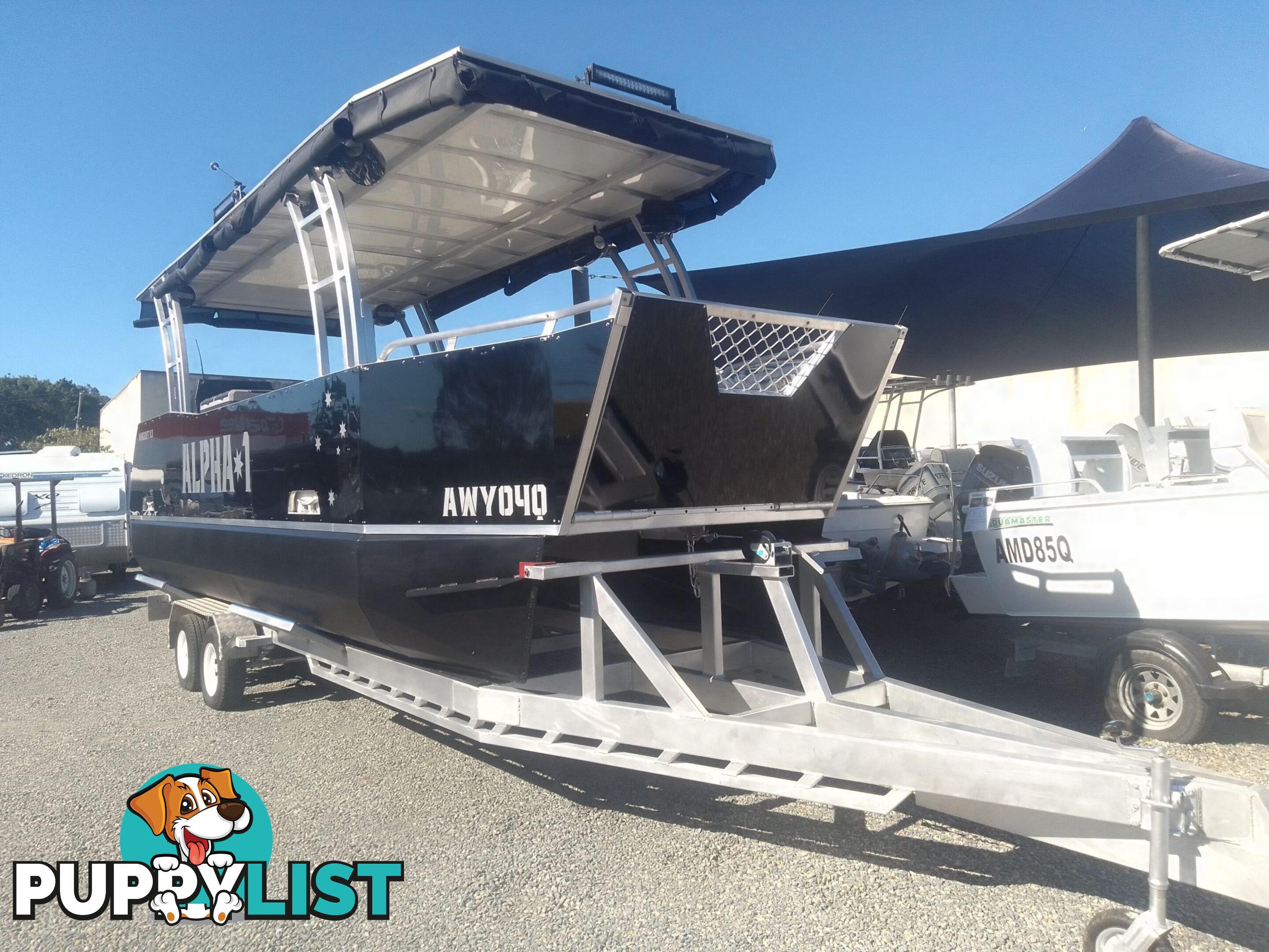 USED 2021 MANCRAFT 8.00M PONTOON BOAT WITH 2020 MODEL 250HP YAMAHA 4 STROKE ENGINE ON A 2021 DAVID BALE BUILT ALLOY CUSTOM BUILT TRAILER.