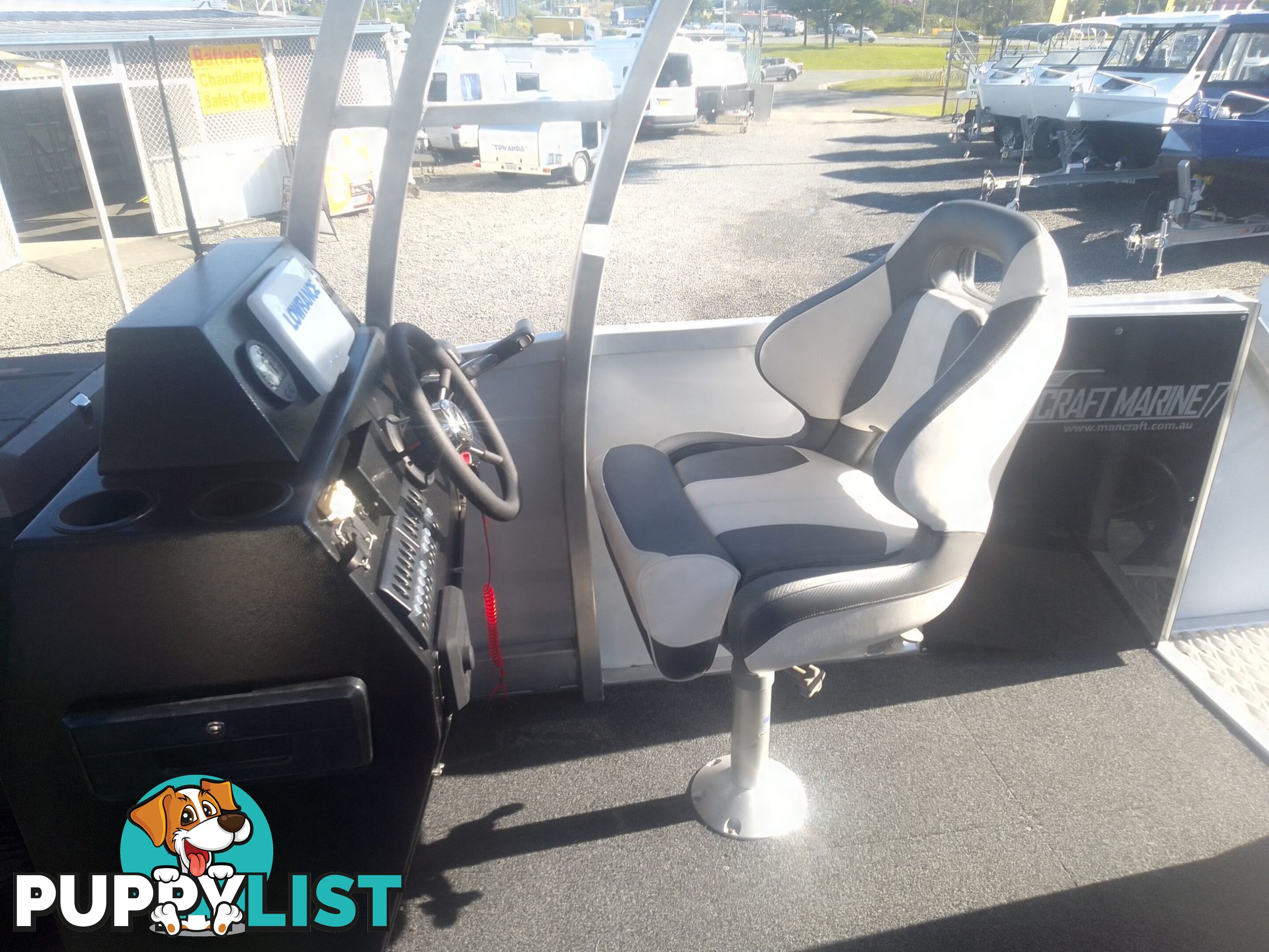 USED 2021 MANCRAFT 8.00M PONTOON BOAT WITH 2020 MODEL 250HP YAMAHA 4 STROKE ENGINE ON A 2021 DAVID BALE BUILT ALLOY CUSTOM BUILT TRAILER.