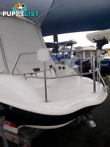 WHITTLEY CR2800 30FT CABIN CRUISER -VOLVO PENTA 5.7LITRE STERNDRIVE 300HP AND TRAILER