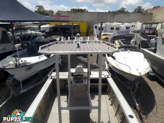 STACER SEAHORSE 529 CENTRE CONSOLE 115HP 4 STROKE SUZUKI OUTBOARD ON TRAILER