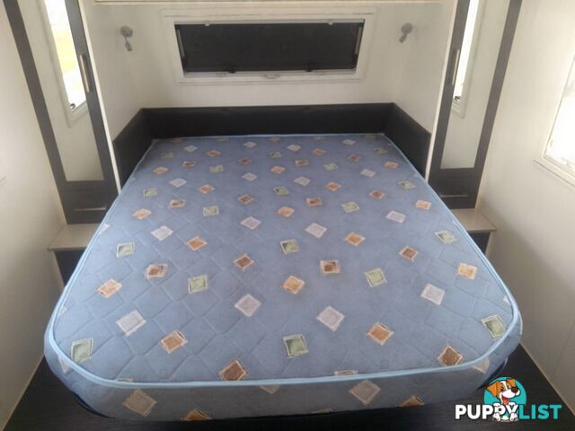 NEW AGE OZ CLASSIC 21FT TOURING CARAVAN