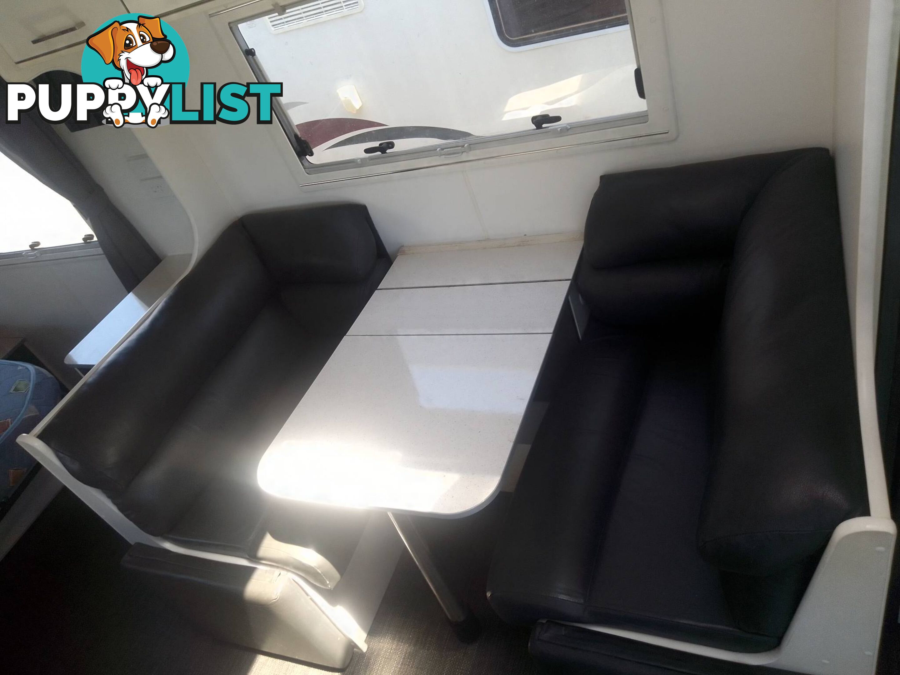 NEW AGE OZ CLASSIC 21FT TOURING CARAVAN