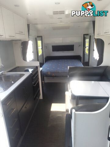NEW AGE OZ CLASSIC 21FT TOURING CARAVAN