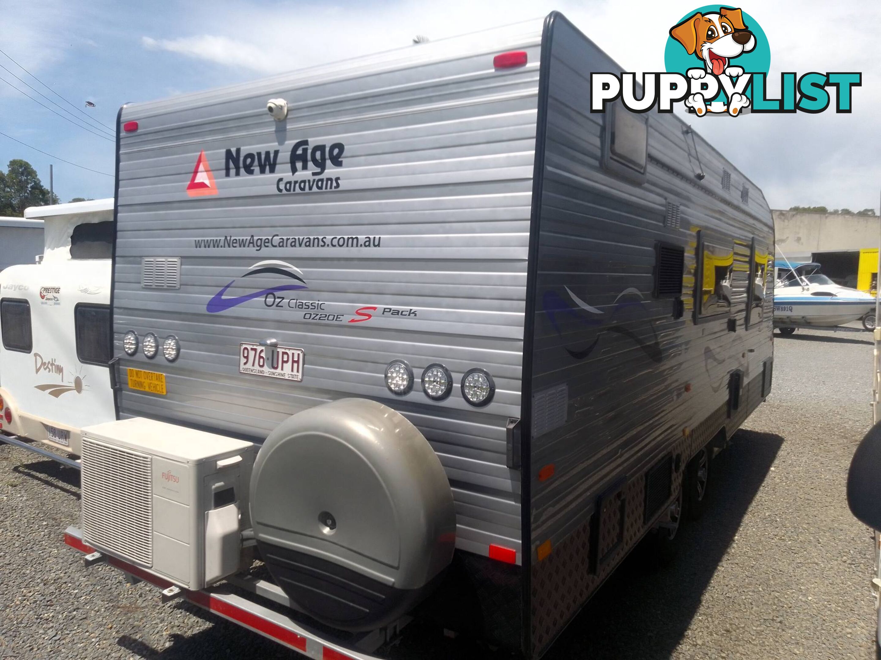 NEW AGE OZ CLASSIC 21FT TOURING CARAVAN