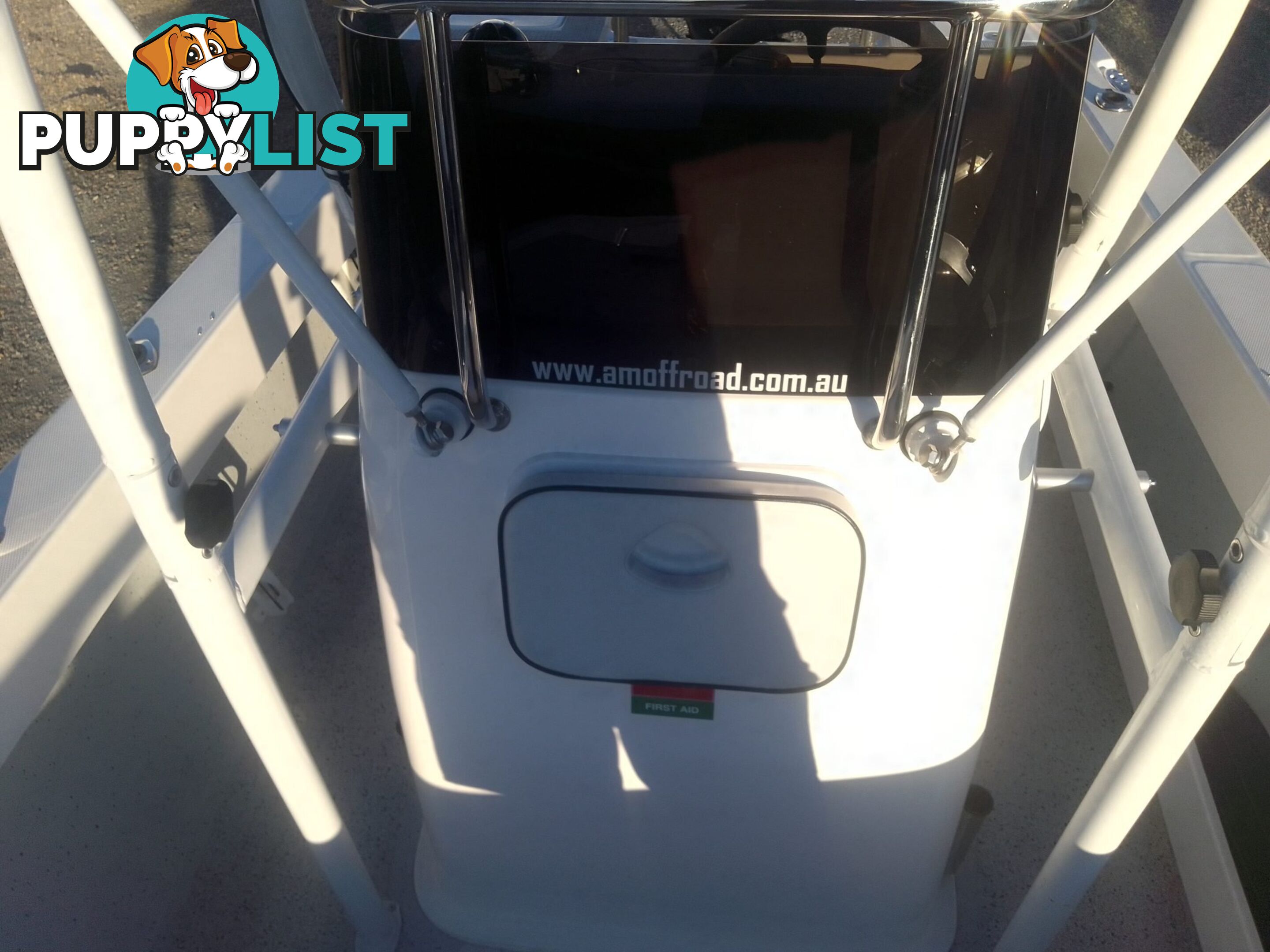 USED 2020 5M BONITO 500 CENTRE CONSOLE ON A 2020 MAYFAIR MARINE SINGLE AXLE TRAILER WITH A 2020 90HP MERCURY 4 STROKE OUTBOARD.