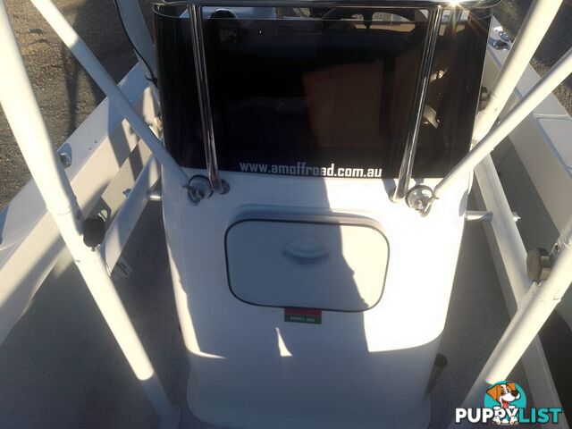 USED 2020 5M BONITO 500 CENTRE CONSOLE ON A 2020 MAYFAIR MARINE SINGLE AXLE TRAILER WITH A 2020 90HP MERCURY 4 STROKE OUTBOARD.