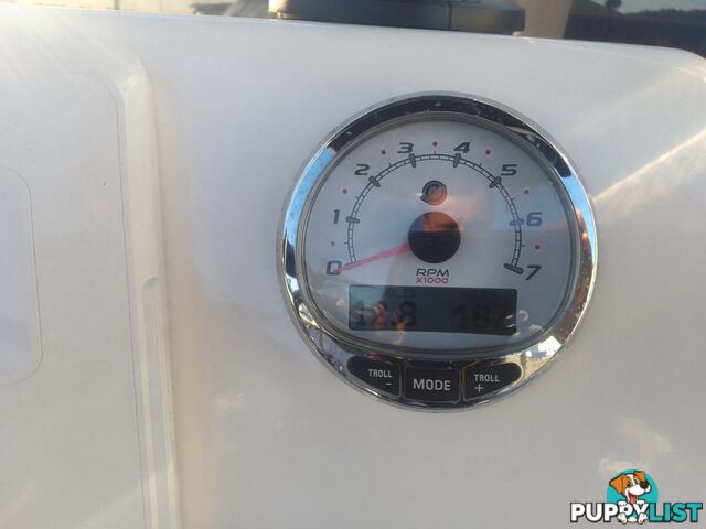 USED 2020 5M BONITO 500 CENTRE CONSOLE ON A 2020 MAYFAIR MARINE SINGLE AXLE TRAILER WITH A 2020 90HP MERCURY 4 STROKE OUTBOARD.