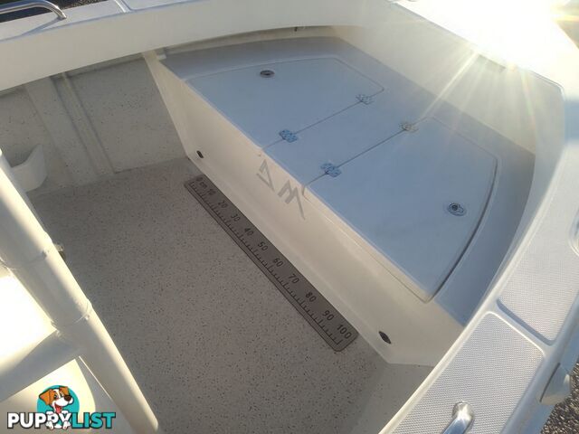 USED 2020 5M BONITO 500 CENTRE CONSOLE ON A 2020 MAYFAIR MARINE SINGLE AXLE TRAILER WITH A 2020 90HP MERCURY 4 STROKE OUTBOARD.