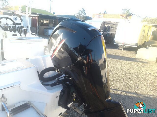 USED 2020 5M BONITO 500 CENTRE CONSOLE ON A 2020 MAYFAIR MARINE SINGLE AXLE TRAILER WITH A 2020 90HP MERCURY 4 STROKE OUTBOARD.