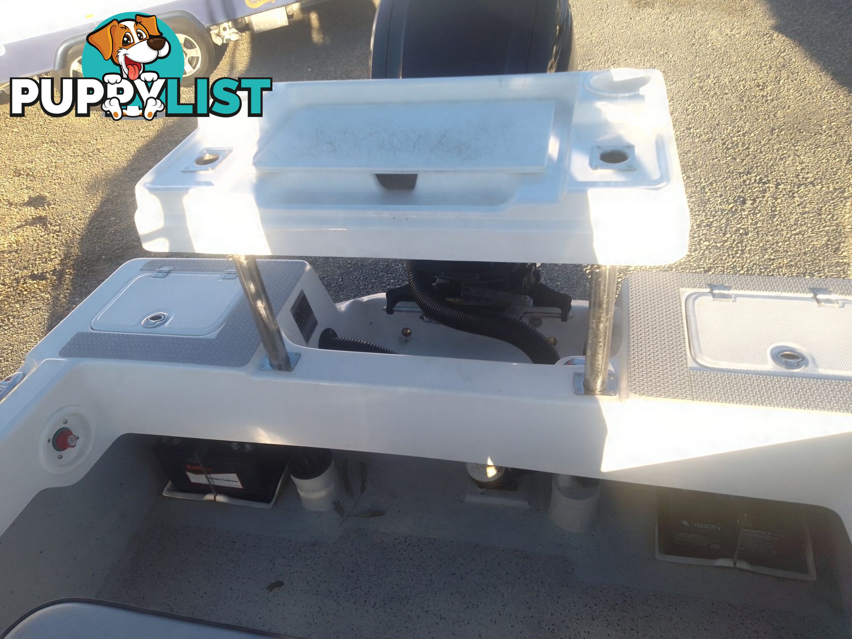 USED 2020 5M BONITO 500 CENTRE CONSOLE ON A 2020 MAYFAIR MARINE SINGLE AXLE TRAILER WITH A 2020 90HP MERCURY 4 STROKE OUTBOARD.