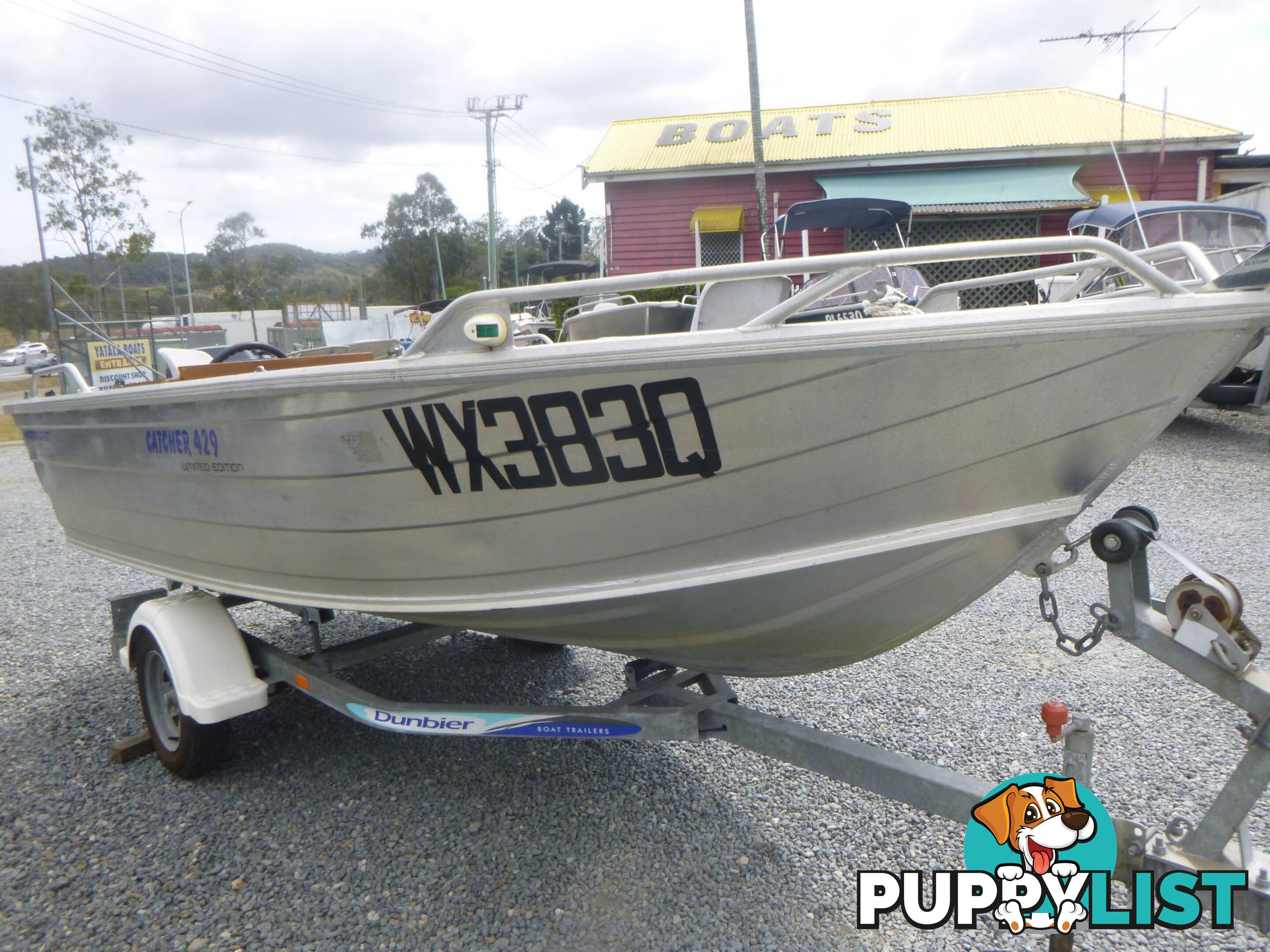 STESSCO CATCHER 429 SIDE CONSOLE RUNABOUT-30HP YAMAHA AND TRAILER 2014