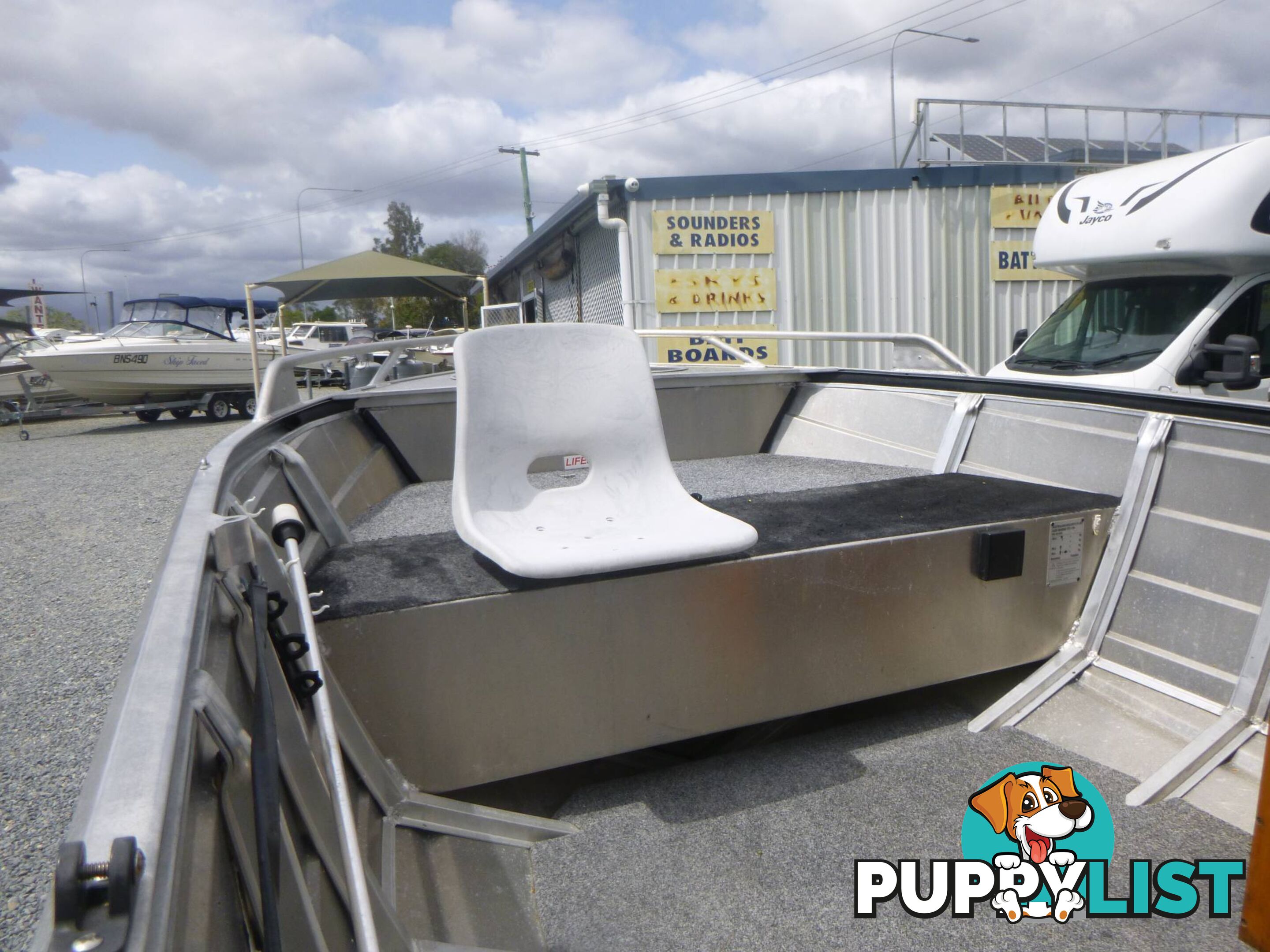 STESSCO CATCHER 429 SIDE CONSOLE RUNABOUT-30HP YAMAHA AND TRAILER 2014