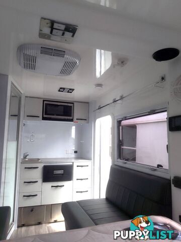 MOUNTAIN TRAIL LXV4.7 HYBRID OFFROAD 15FT CARAVAN