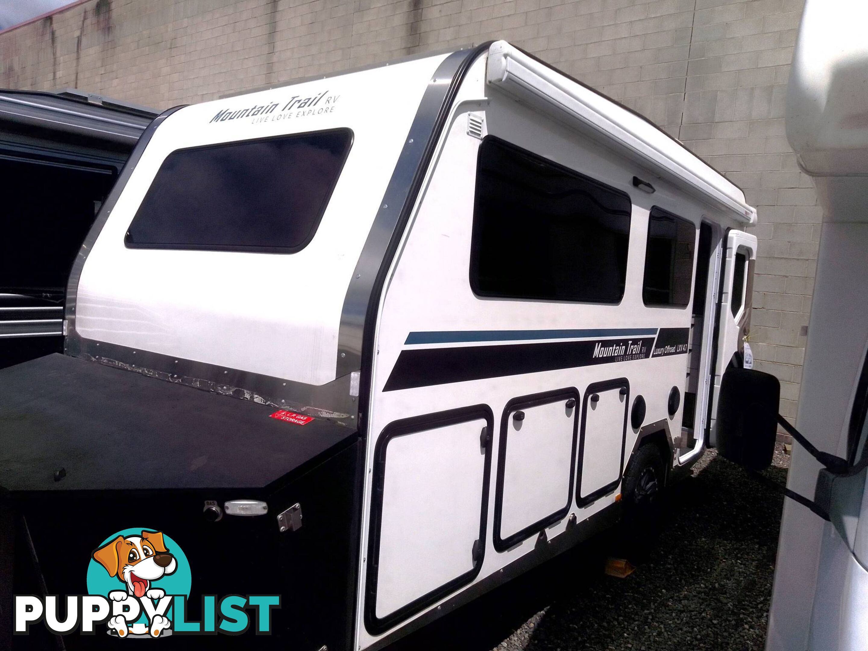 MOUNTAIN TRAIL LXV4.7 HYBRID OFFROAD 15FT CARAVAN