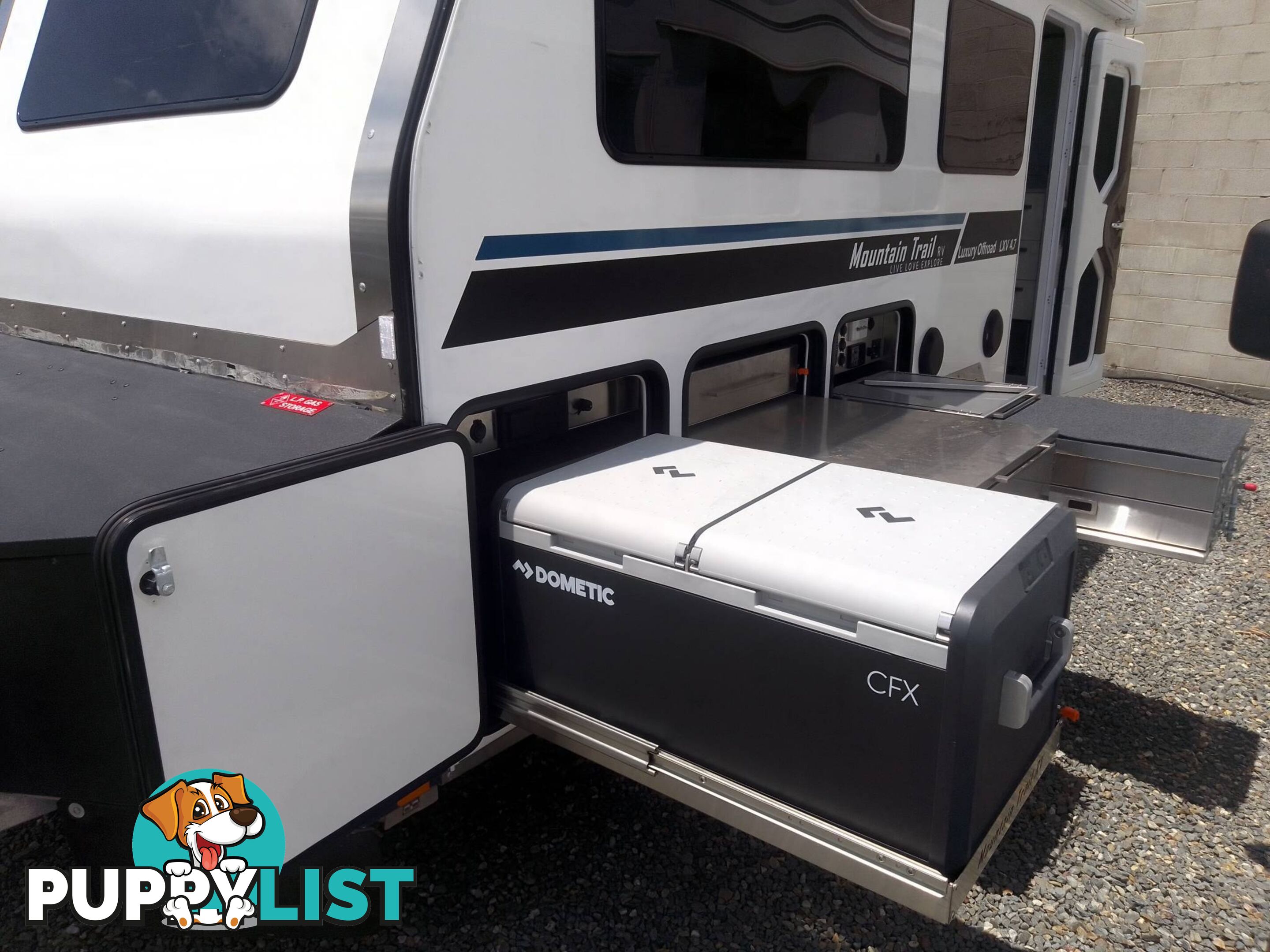 MOUNTAIN TRAIL LXV4.7 HYBRID OFFROAD 15FT CARAVAN